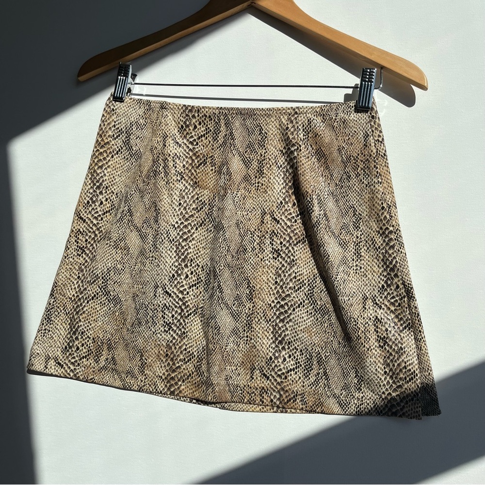 Vintage Python Print Mini Skirt - Picture 3 of 9